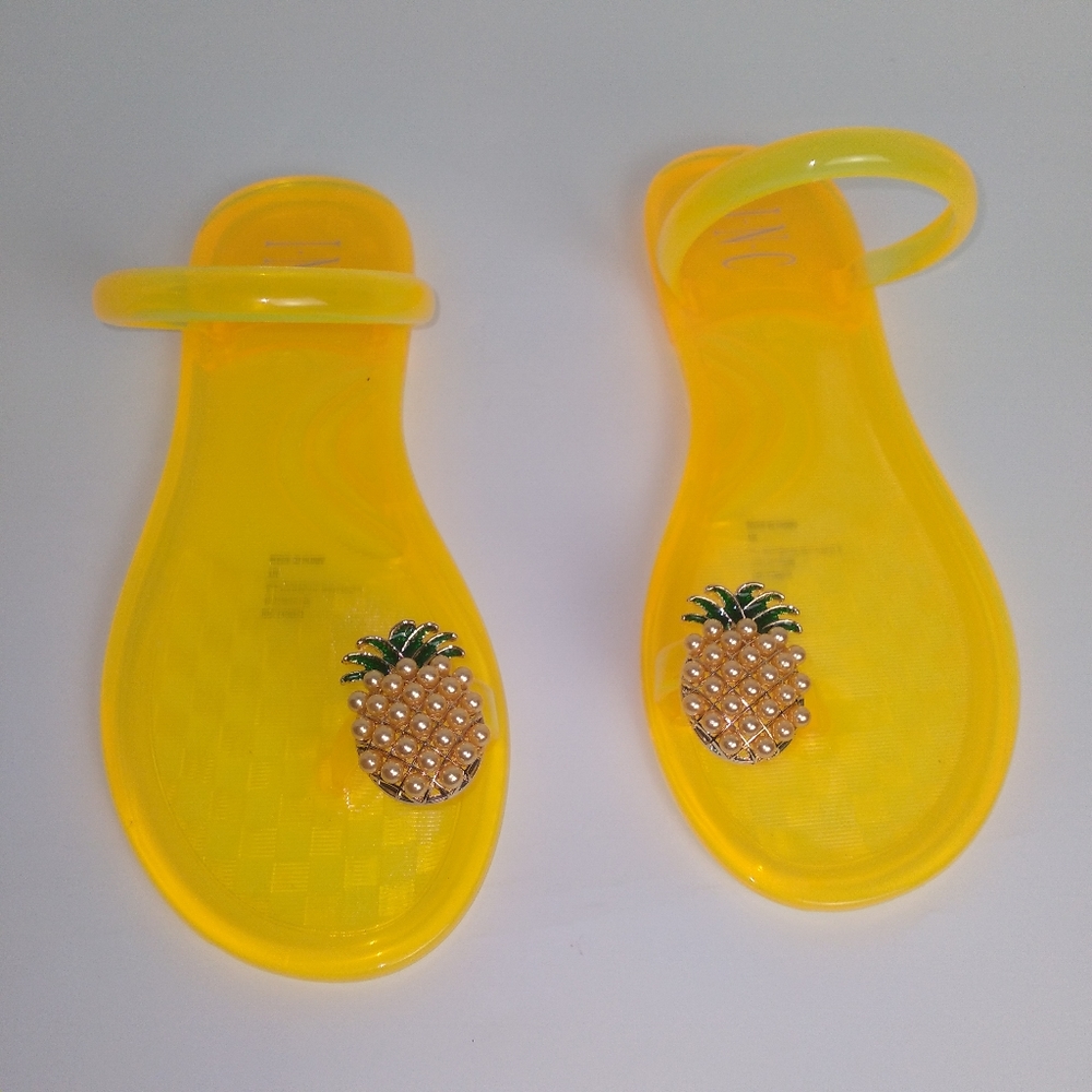 INC Pineapple Pearl Cluster Toe-Ring Yellow Jelly Sandals New - Picture 4 of 9
